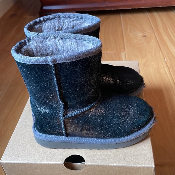 UGG Classic II Metallic Glitter - Picture 4 of 11
